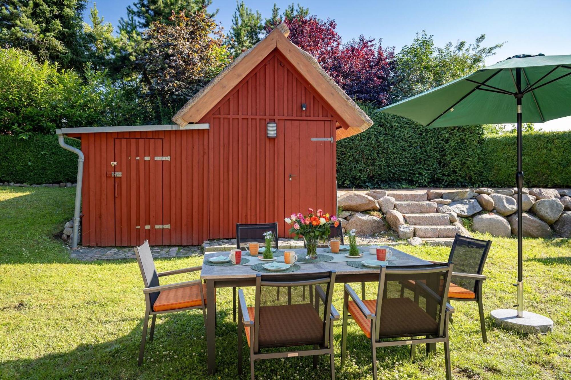 Ferienhaus Preetz 1A - Idylle Unter Reet Burtevitz Exterior foto