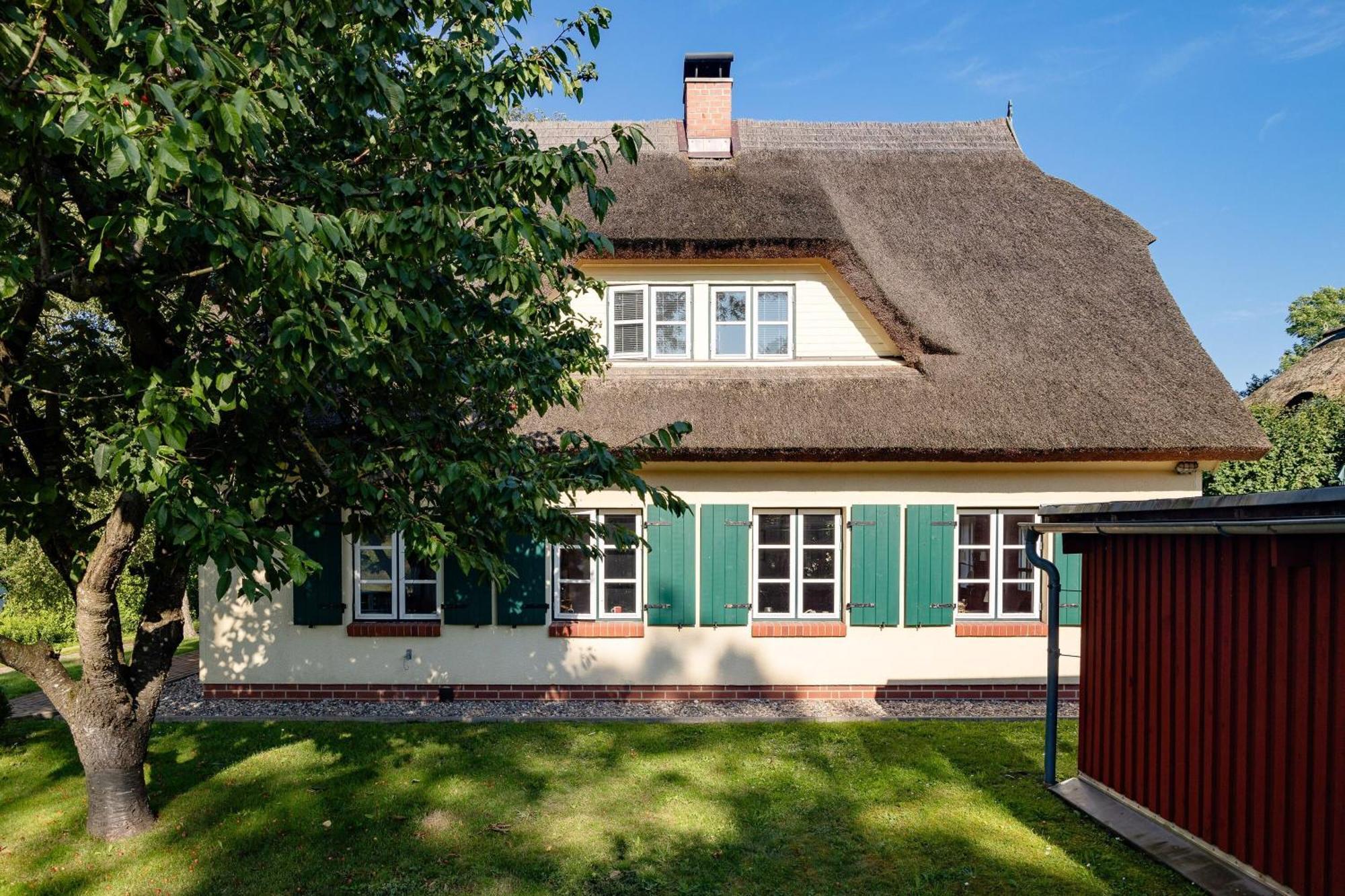 Ferienhaus Preetz 1A - Idylle Unter Reet Burtevitz Exterior foto
