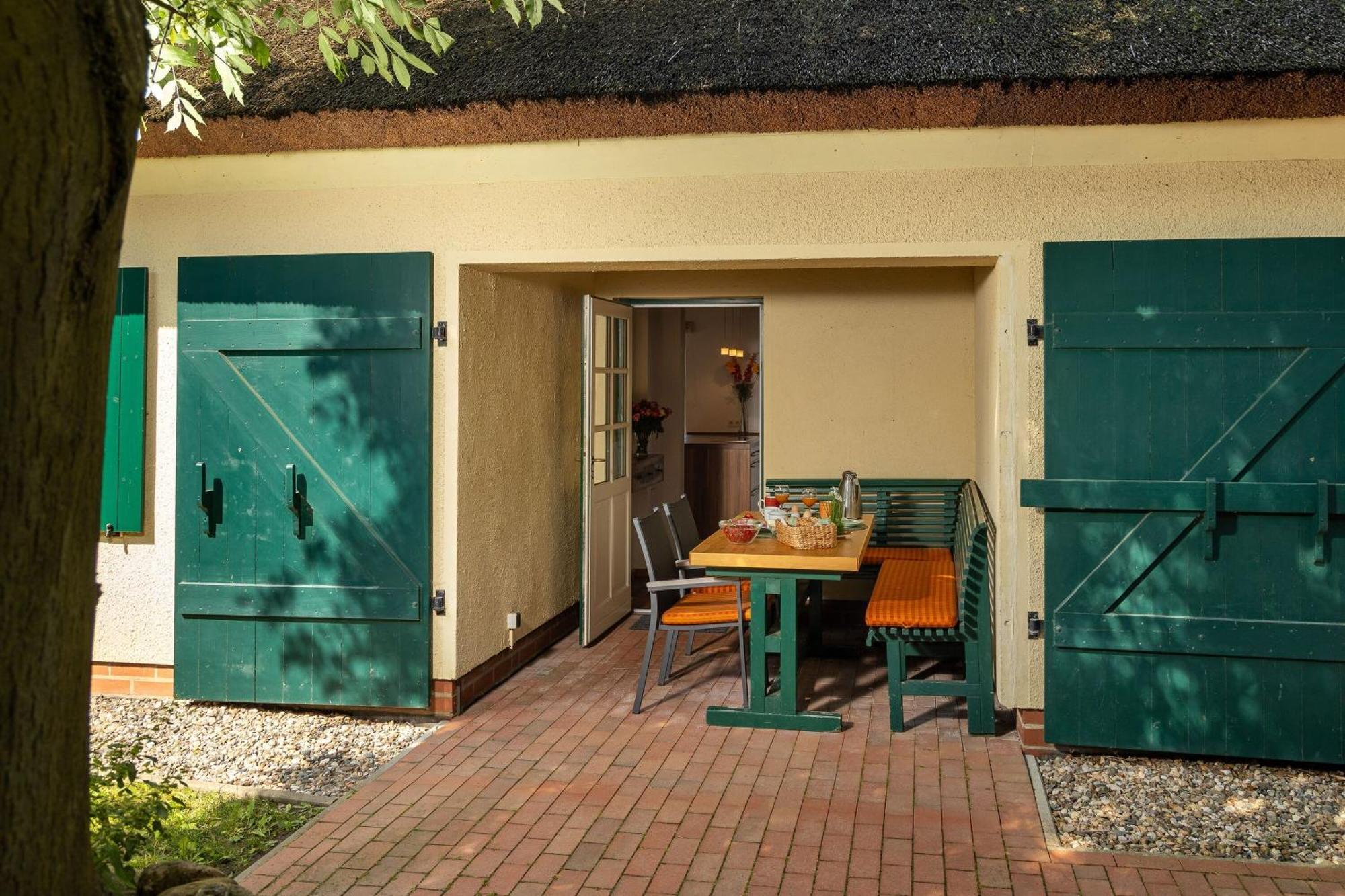 Ferienhaus Preetz 1A - Idylle Unter Reet Burtevitz Exterior foto